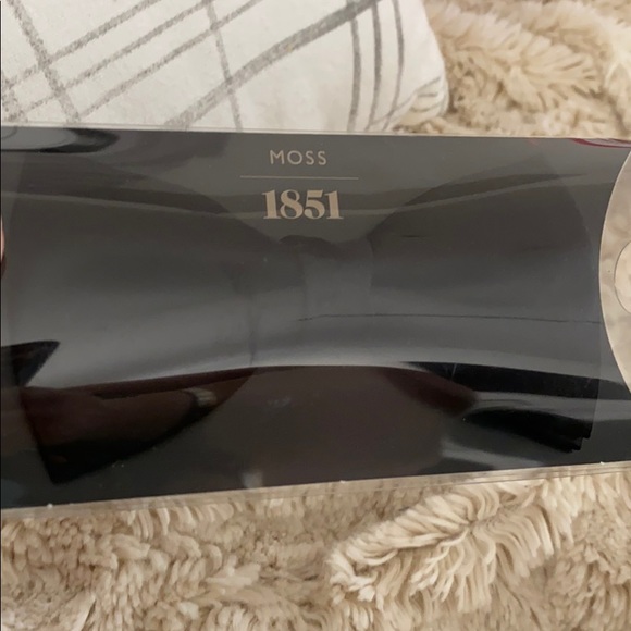 NWT Moss 1851 black satin bow tie - Picture 3 of 6